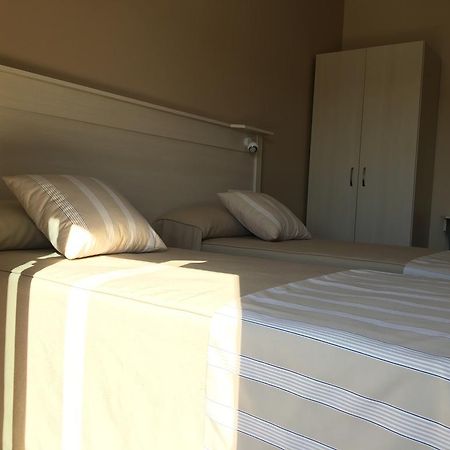 Hostal Los Encinares Villanueva de Cordoba Luaran gambar