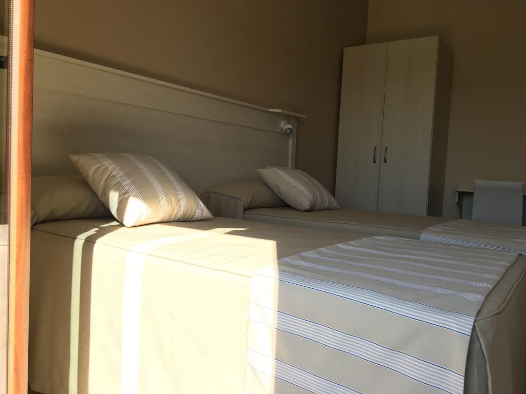 Hostal Los Encinares Villanueva de Cordoba Luaran gambar