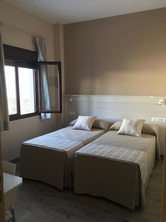 Hostal Los Encinares Villanueva de Cordoba Luaran gambar