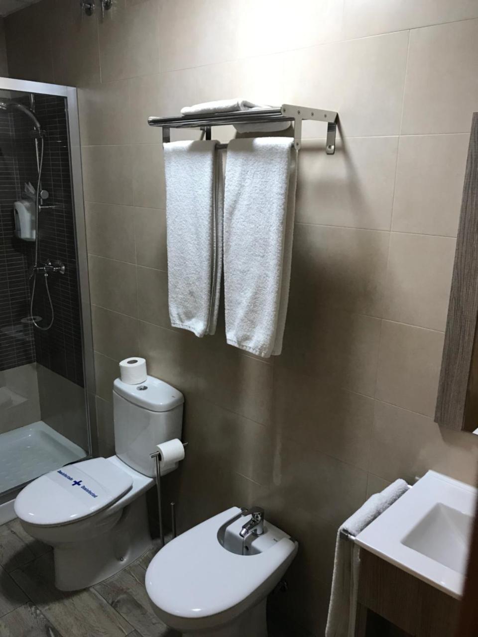 Hostal Los Encinares Villanueva de Cordoba Luaran gambar
