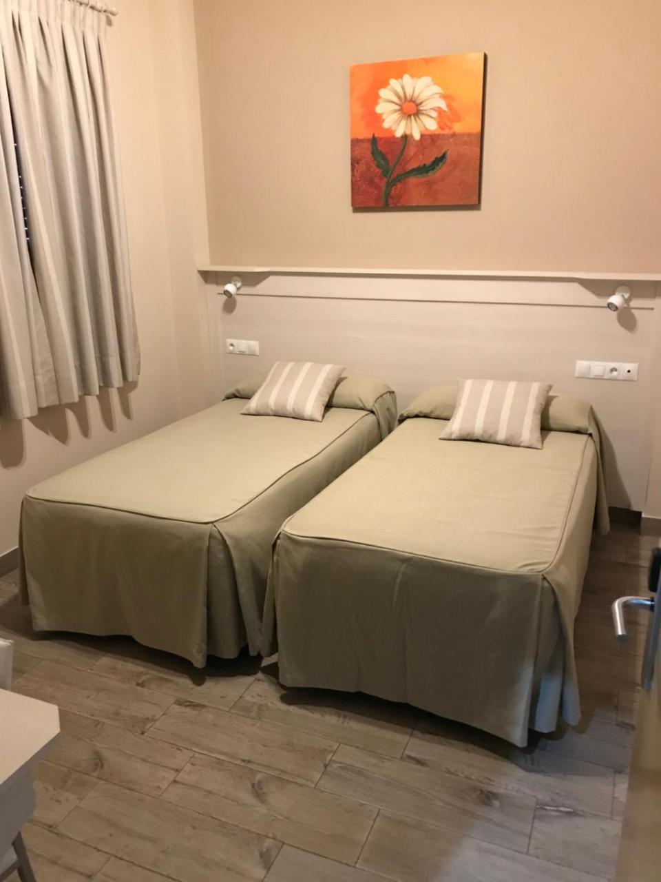 Hostal Los Encinares Villanueva de Cordoba Luaran gambar
